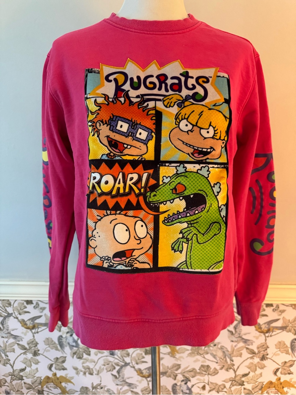 Rugrats by Nickelodeon Graphic Crewneck heavyweight Sweatshirt - Pink. Medium.